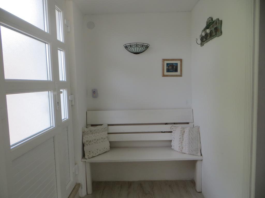 Holiday Home Artina 2 Loviste Luaran gambar