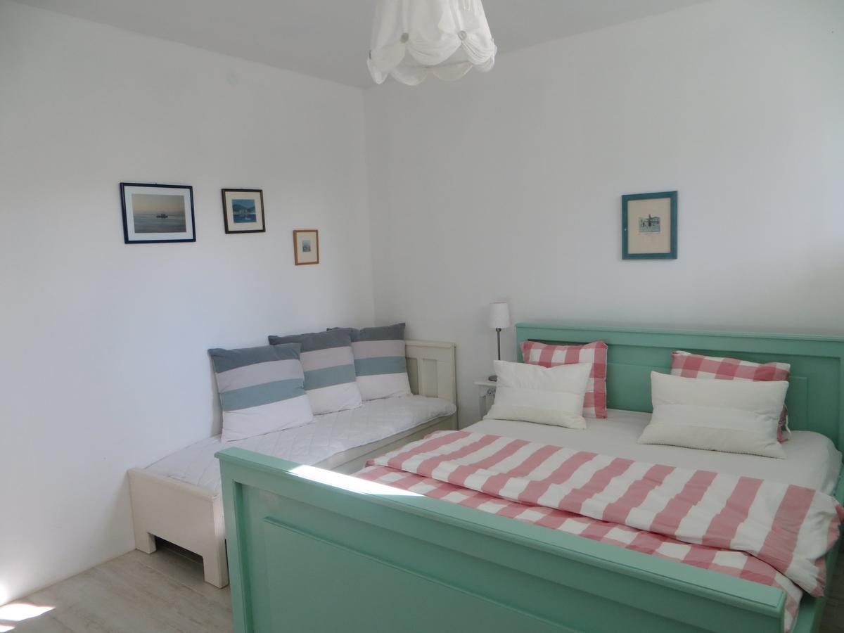 Holiday Home Artina 2 Loviste Luaran gambar